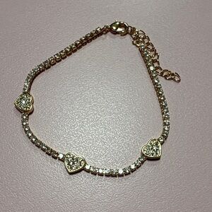 Elegant Gold Heart Bracelet
